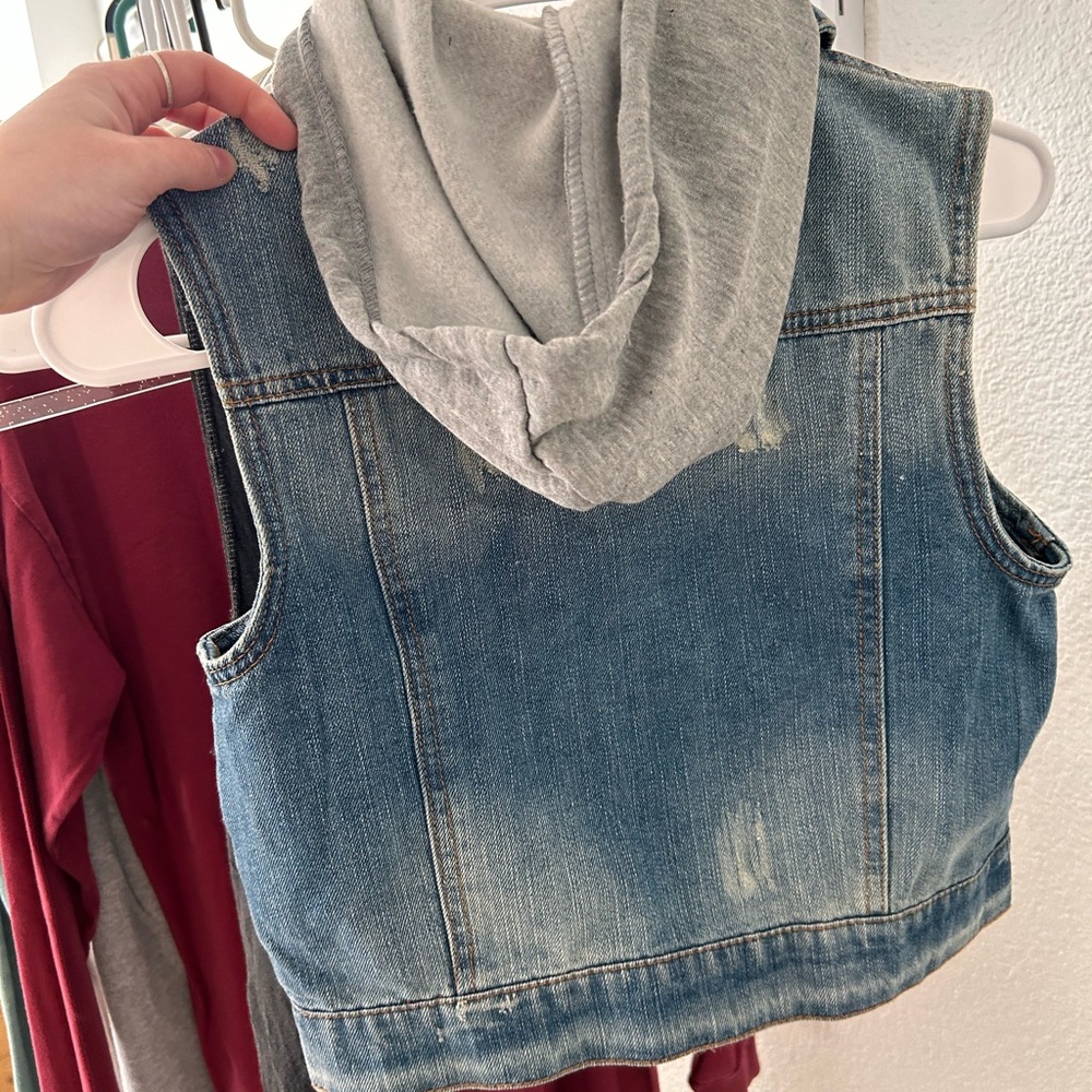 jean jacket short sleeve w hood